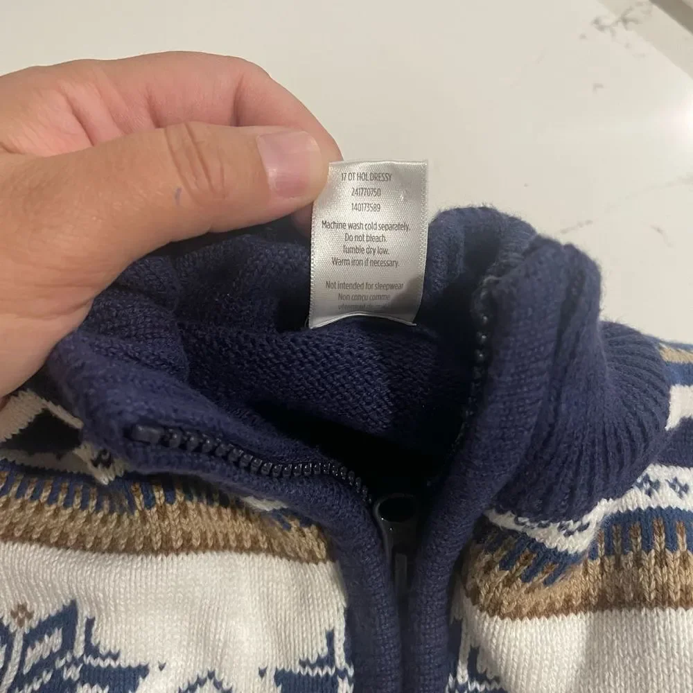 Gymboree Navy & Cream‎ Snowflake 1/4 Zip Sweater - Size Small (5/6)